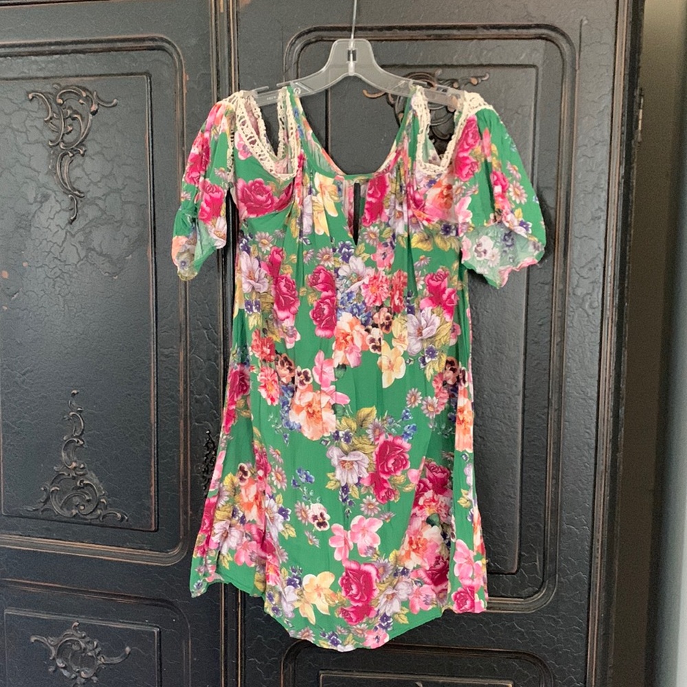 Umgee green floral peep shoulder dress